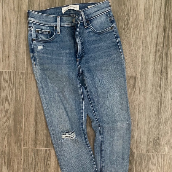 Aritzia Denim Forum Nico Midrise Skinny Crop Jeans - Picture 1 of 3